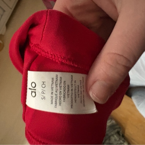 ALO Yoga Airlift Intrigue Bra - Picture 4 of 4